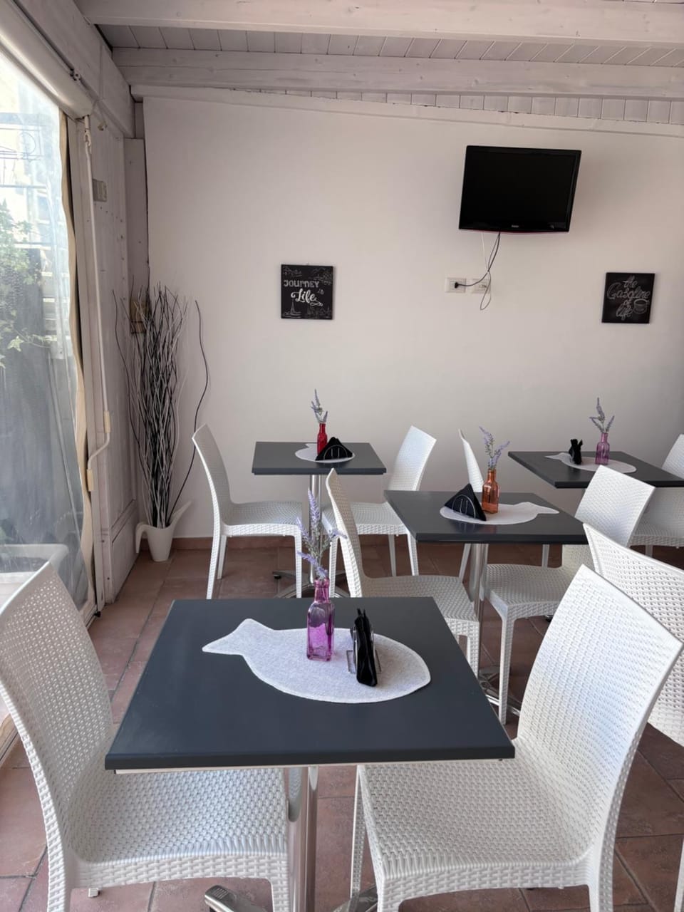 Communal lounge/ TV room, Breakfast