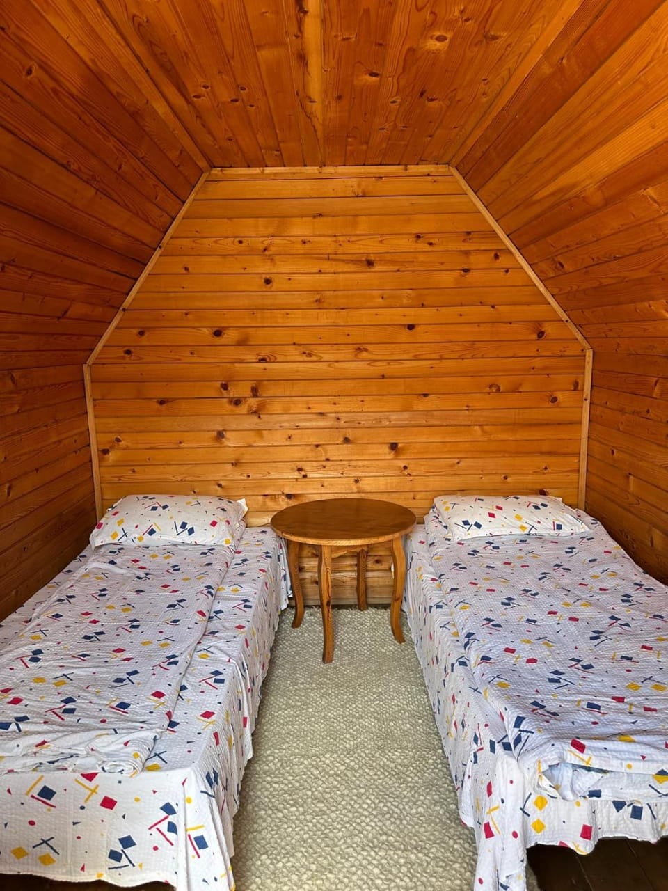 Property building, Bed, Bedroom