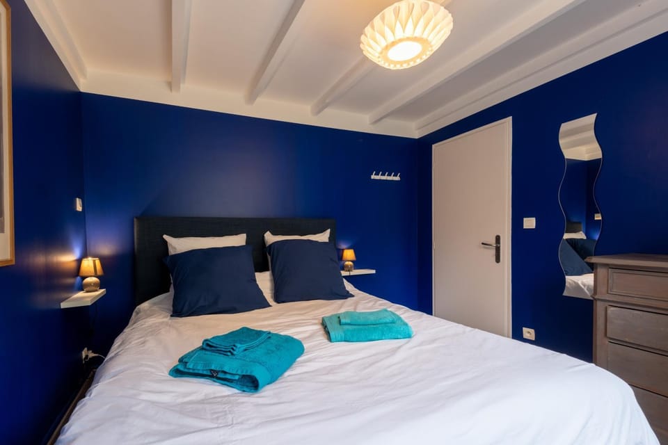 Living room, Bedroom