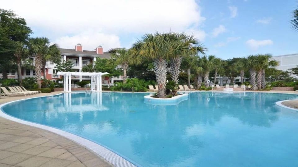 Observation Pt N 252-4 baytowne warf sleeps 8 House in Miramar Beach