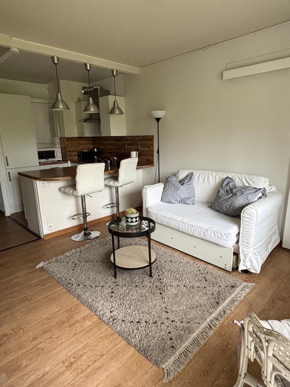 Kitchen or kitchenette, Living room, Seating area