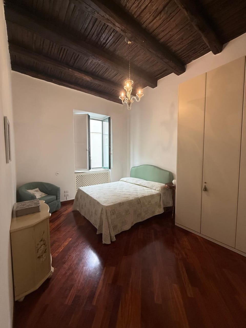 Bed, Photo of the whole room, Bedroom, wardrobe