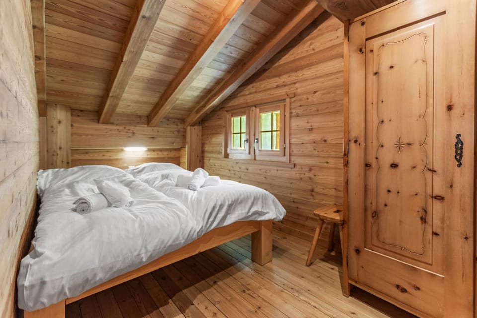 Bed, Photo of the whole room, Bedroom, towels, wardrobe