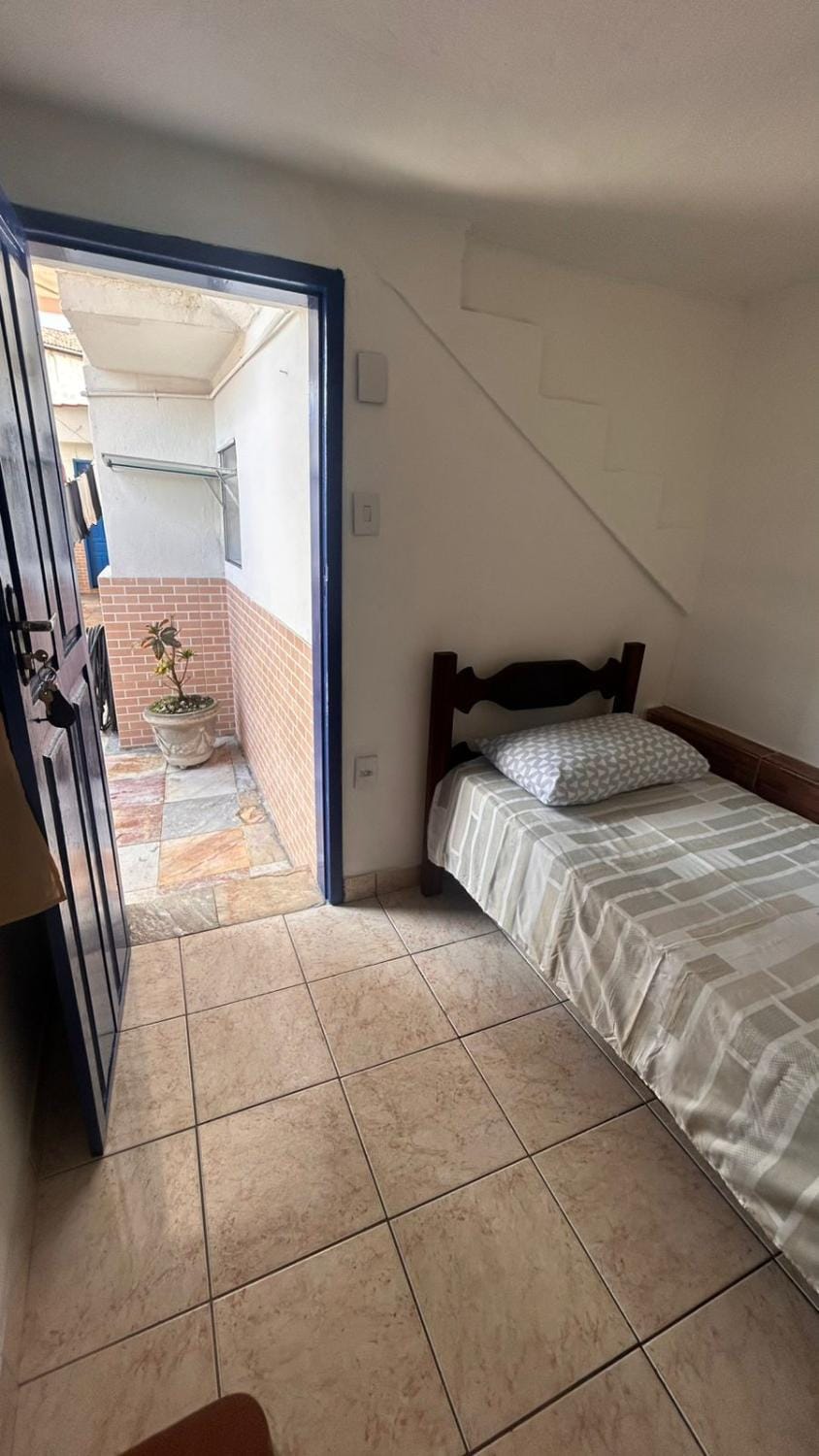 Acomodação Bicentenária - qrts parte baixa da casa - Rua Casa da Ópera Capsule hotel in Ouro Preto