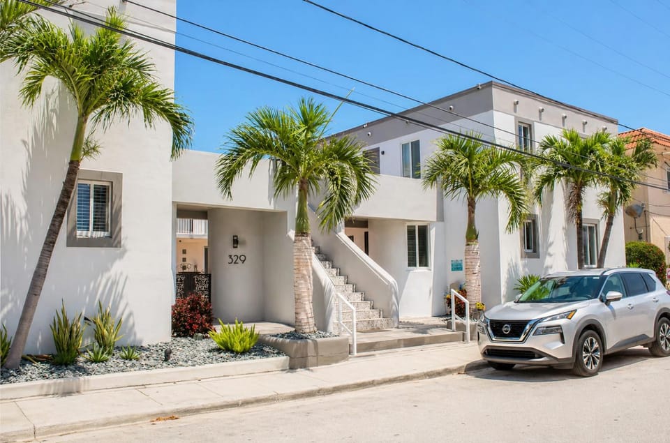Property building, Day, Neighbourhood, Summer, Street view, Time of day