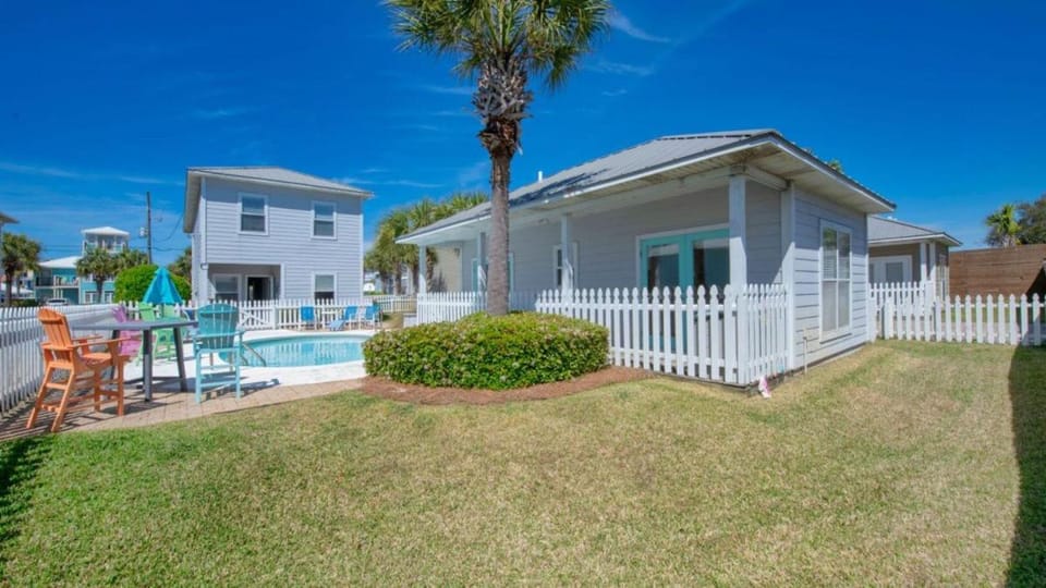 Restin in Destin Private pool Beach gear included Private cabana house sleeps 12 House in Destin