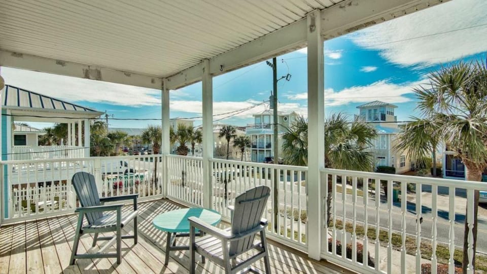 Restin in Destin Private pool Beach gear included Private cabana house sleeps 12 House in Destin