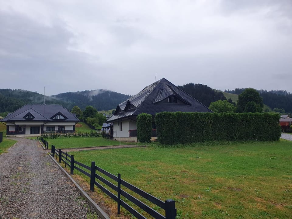 Pensiunea Mușata Bucovinei Villa in Romania