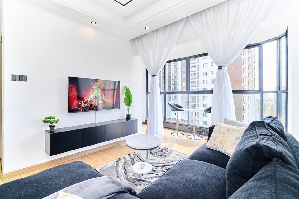 Communal lounge/ TV room, TV and multimedia, Living room, Evening entertainment