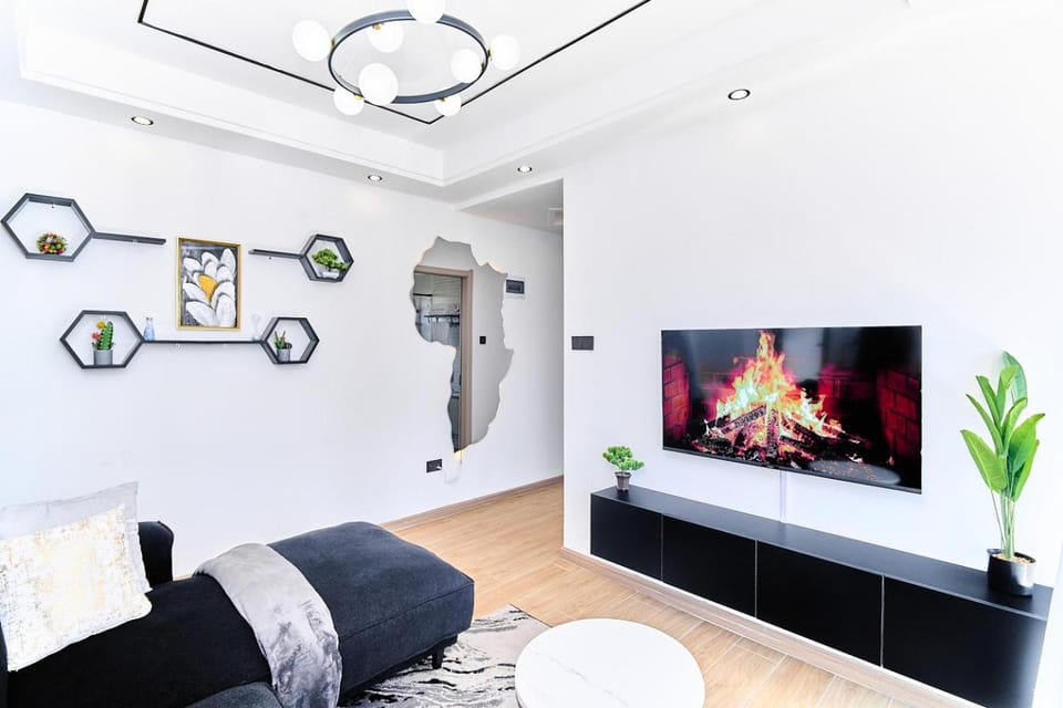 Communal lounge/ TV room, TV and multimedia, Living room, Evening entertainment