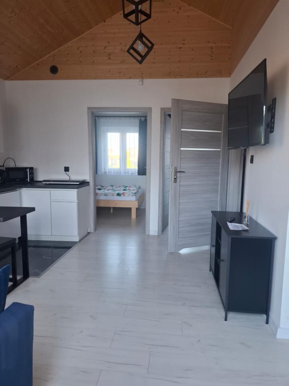 TV and multimedia, Kitchen or kitchenette