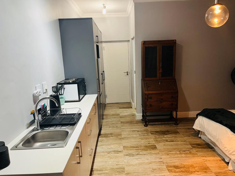 Spacious Bachelor Die Boord Apartment in Stellenbosch