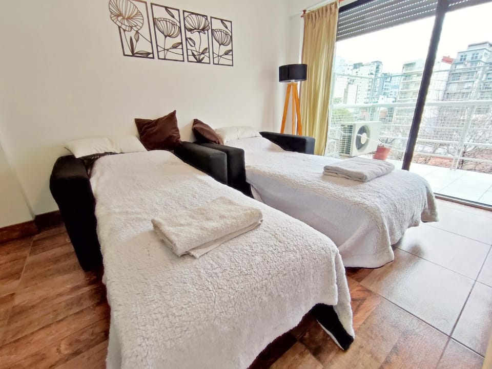 Bed, towels