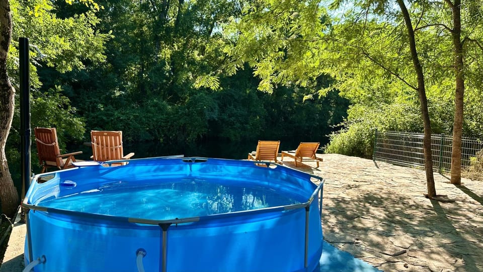 Day, Swimming pool, sunbed
