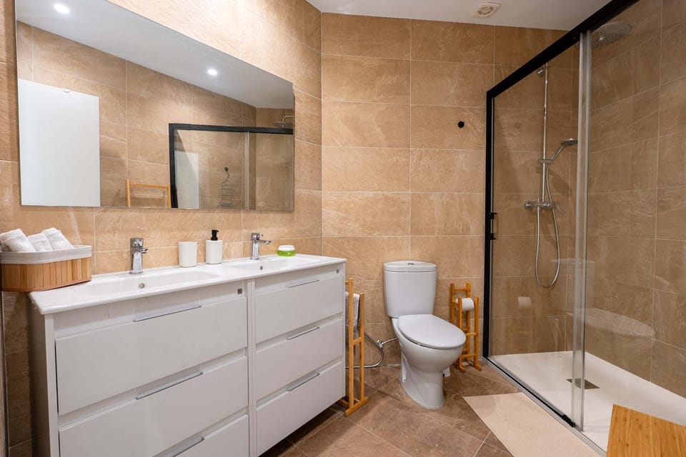 New Renovated - First Line Beach Apartment Apartment in Torremolinos
