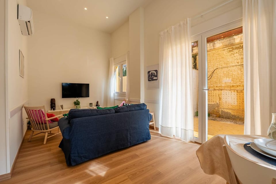 New Renovated - First Line Beach Apartment Apartment in Torremolinos