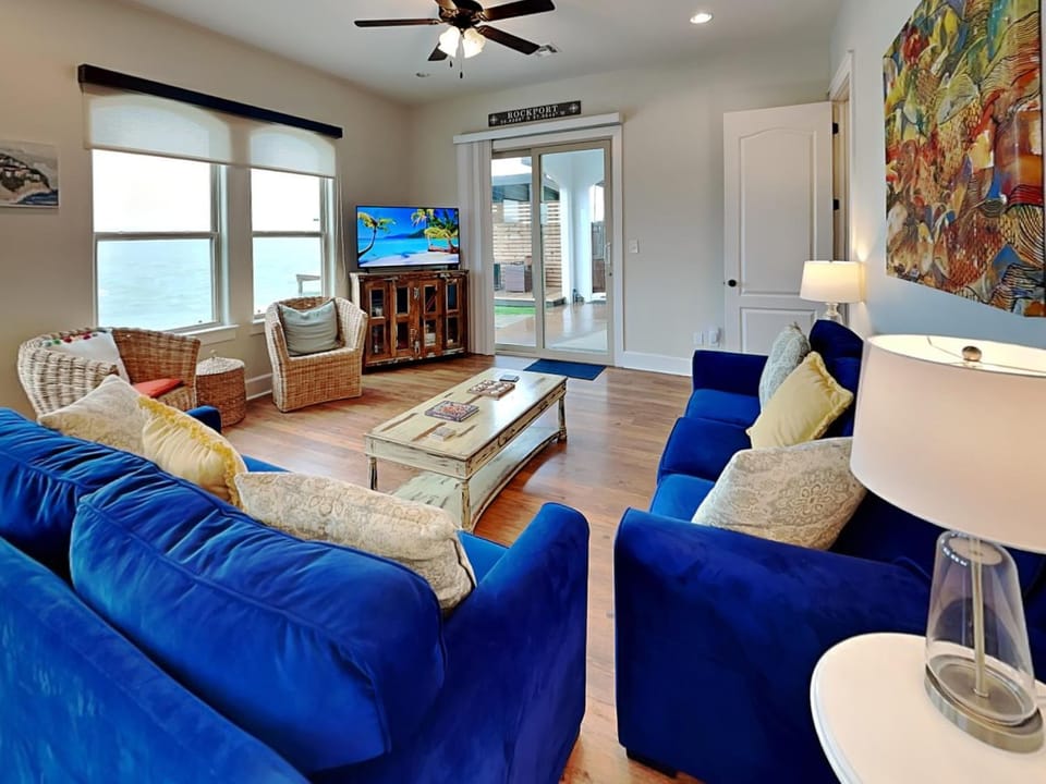 TV and multimedia, View (from property/room), Living room, Seating area, Sea view, furniture