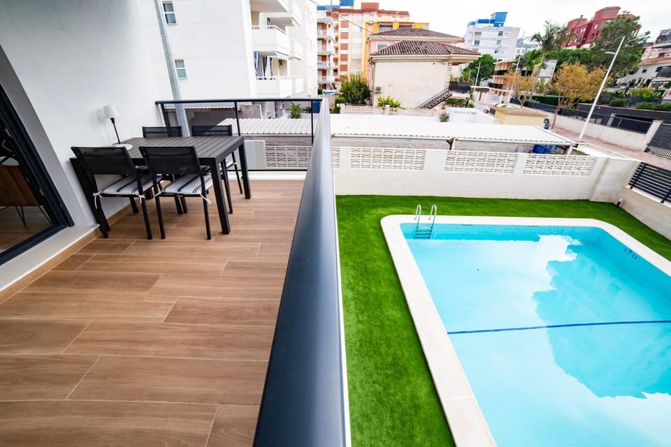 Property building, Day, View (from property/room), Balcony/Terrace, Pool view, Swimming pool, Swimming pool