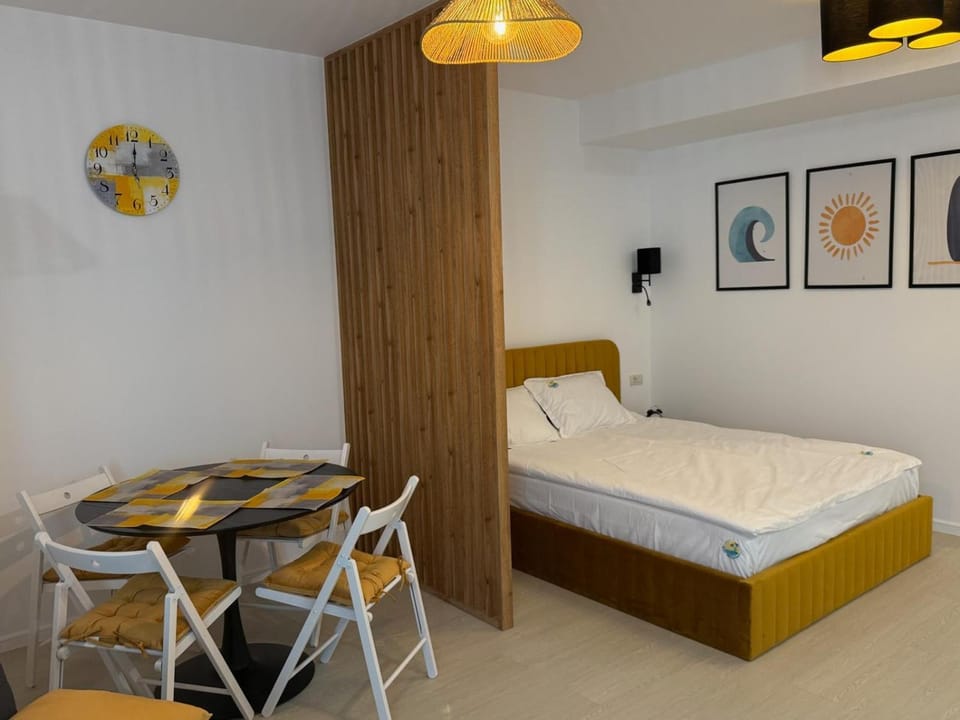 Dining area, Bedroom