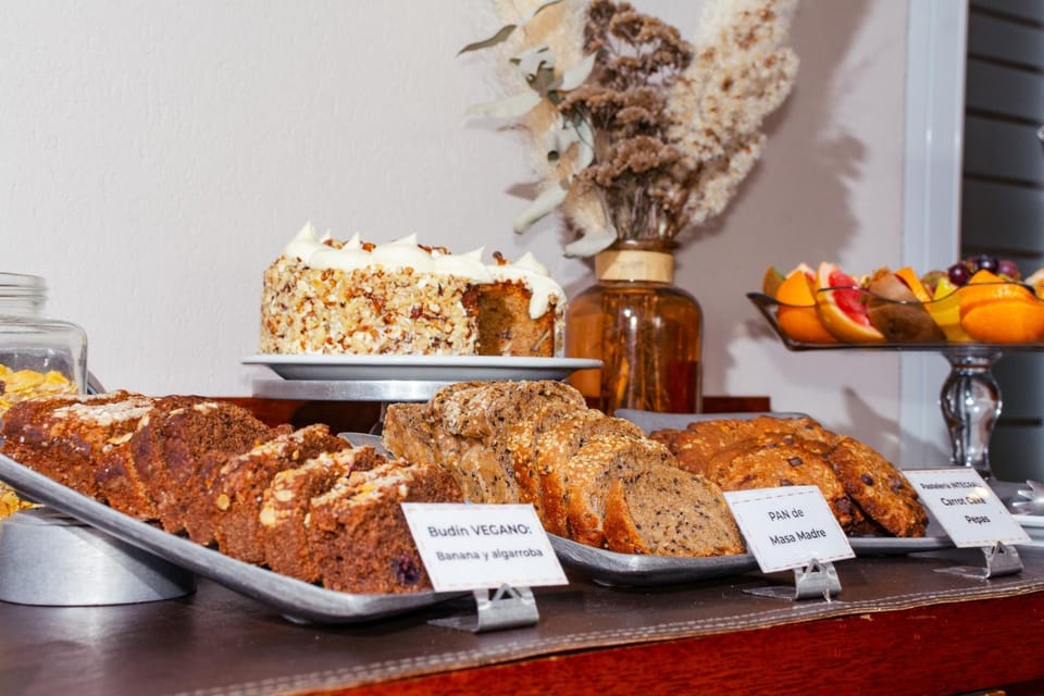 Restaurant/places to eat, Buffet breakfast