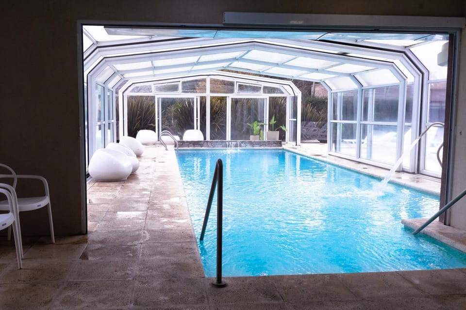 Swimming pool, Swimming pool