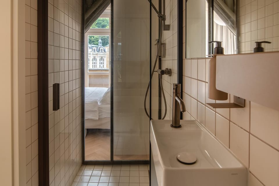 Shower, Bed, Bathroom, Photo of the whole room, Bedroom