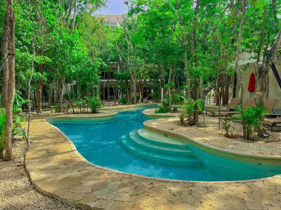 Swimming pool