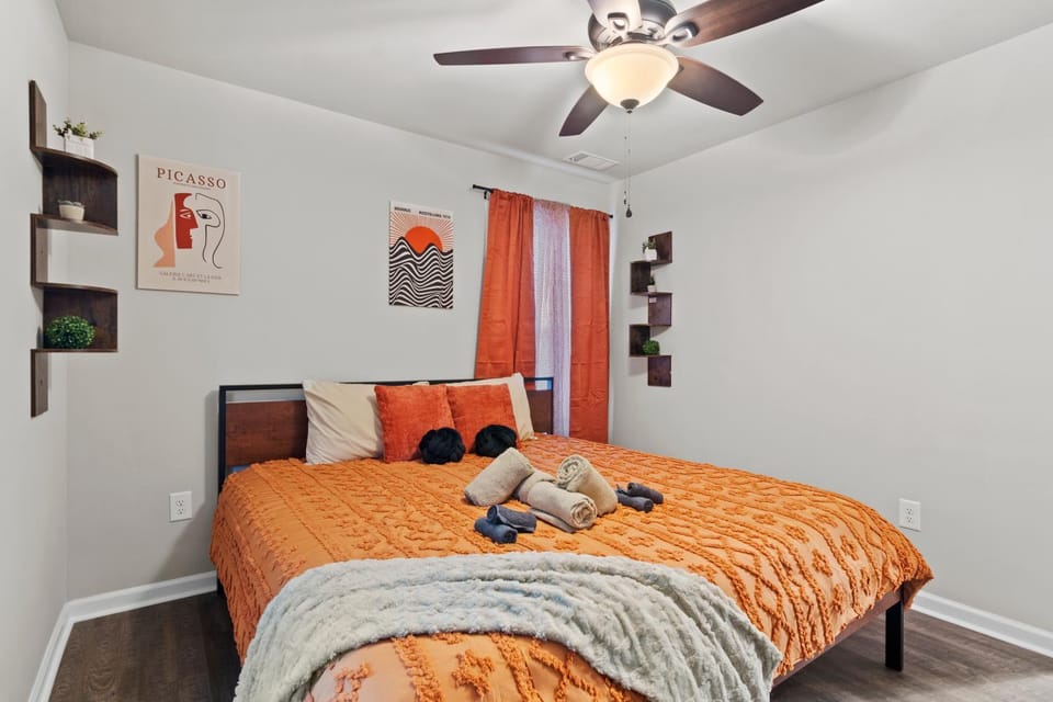 Bed, Bedroom