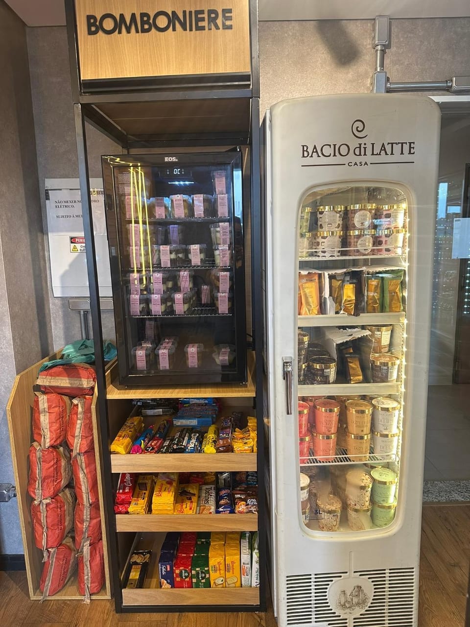 16 Stúdio com vaga e lazer completo próximo ao aeroporto de Congonhas Apartment in Sao Paulo City