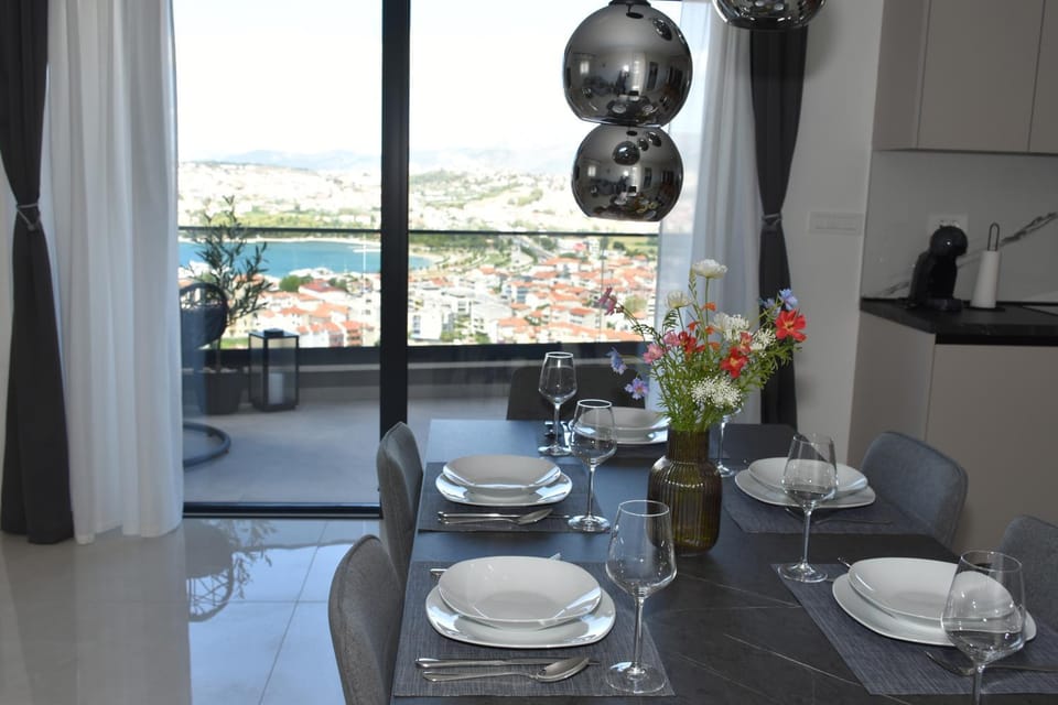 Balcony/Terrace, Living room, Seating area, Dining area