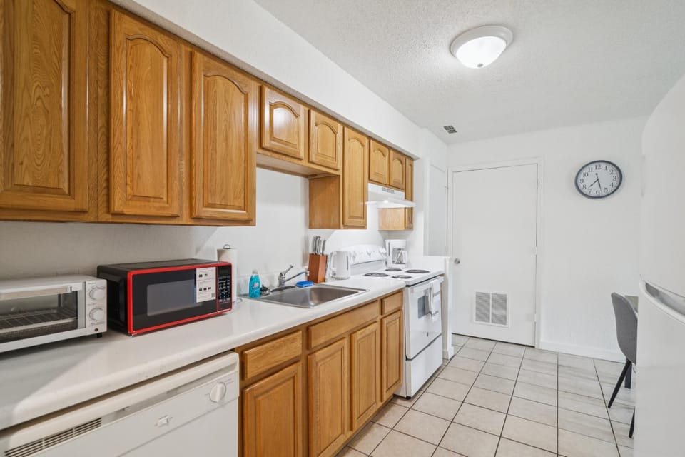 The Trails J252a I Spacious and Comfy 1 Bed 1 Bath Apartment in Gainesville