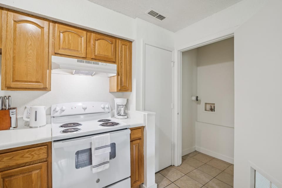 The Trails J252a I Spacious and Comfy 1 Bed 1 Bath Apartment in Gainesville