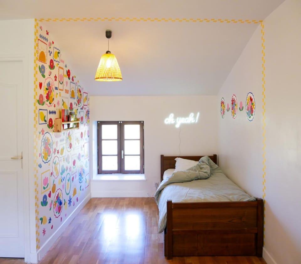 Bed, Photo of the whole room, Bedroom