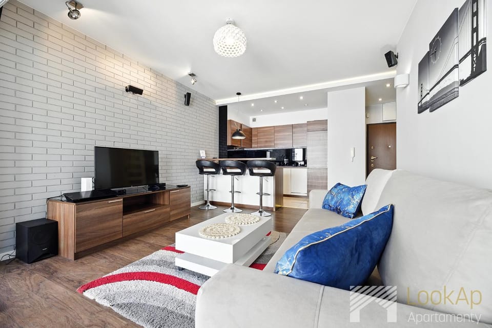 TV and multimedia, Kitchen or kitchenette, Living room