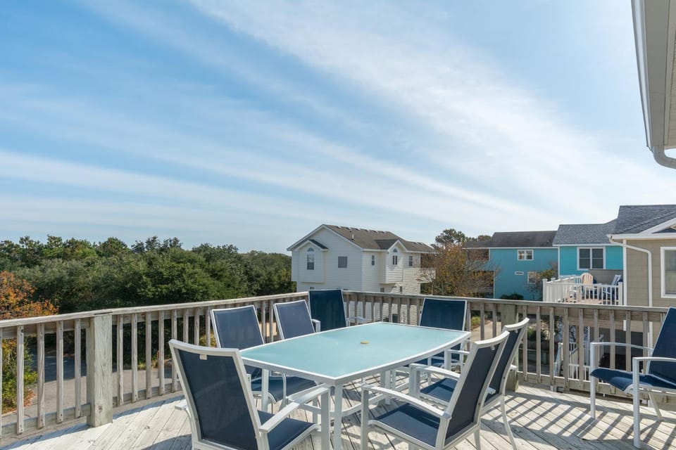 Shore Beats Workin House in Corolla