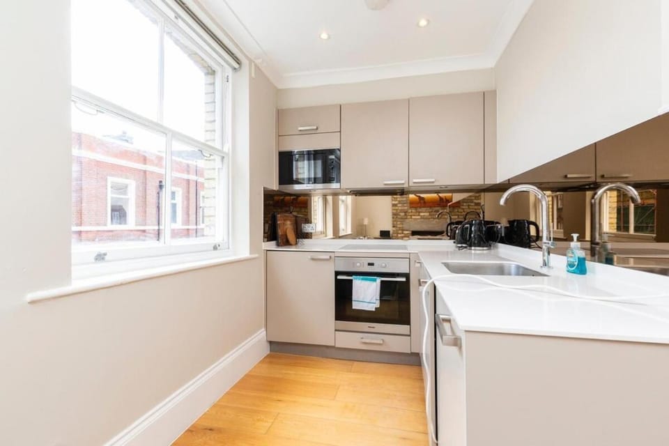 Stylish Soho Apartment R2 Apartment in City of Westminster
