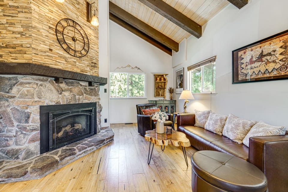 Walk to Diamond Peak: Luxe Chalet w/ Mtn-View Deck House in Incline Village