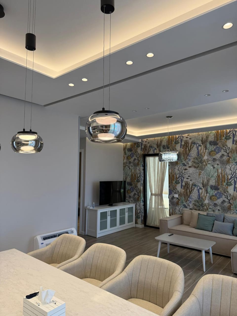 TV and multimedia, Seating area