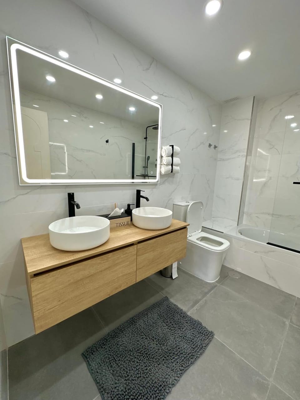 Bathroom, Bath