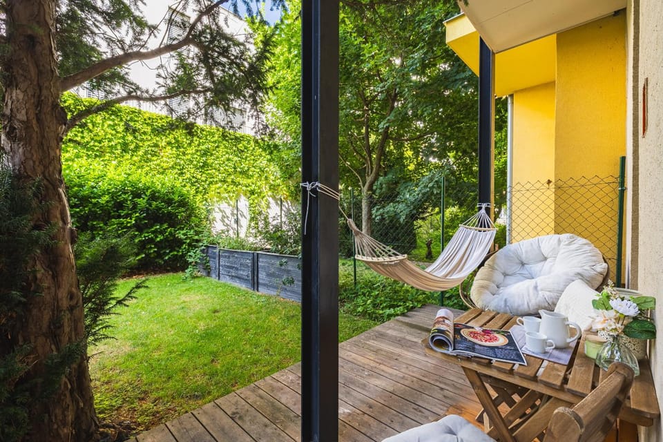 Natural landscape, Garden, View (from property/room), Living room