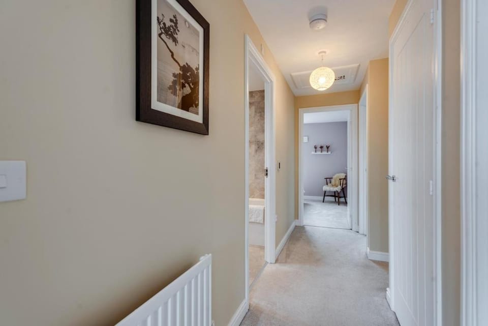 Family-Friendly Getaway - Garden & Parking Sleeps 7 House in Oxford