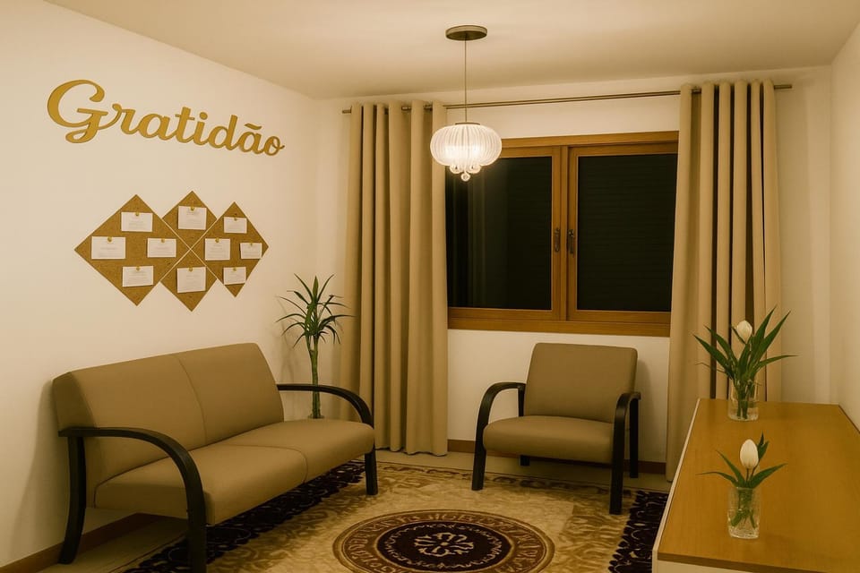 Communal lounge/ TV room