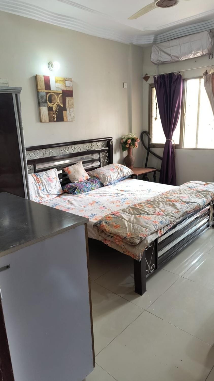 DELME - Furnished 2 Bedrooms with Drawing & Dinning-Disco Bakery-Families ONLY Apartment in Karachi