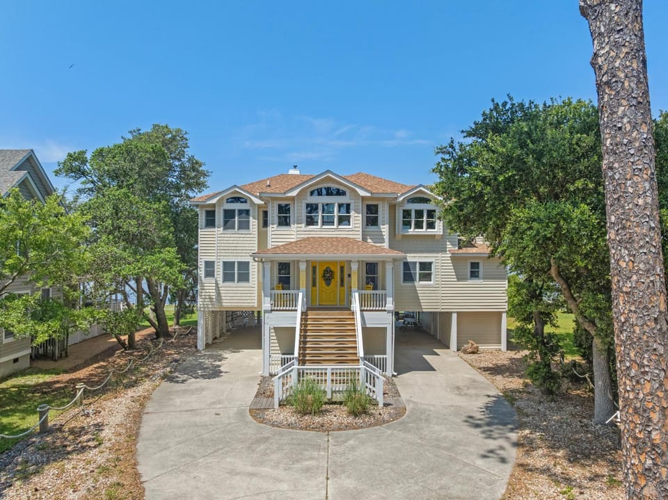 Spontaneity House in Corolla