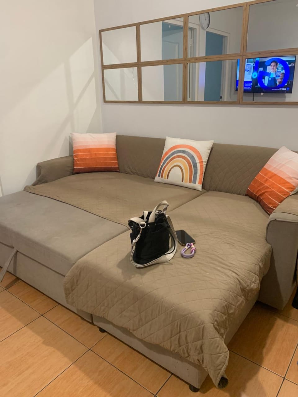 Bed, Living room