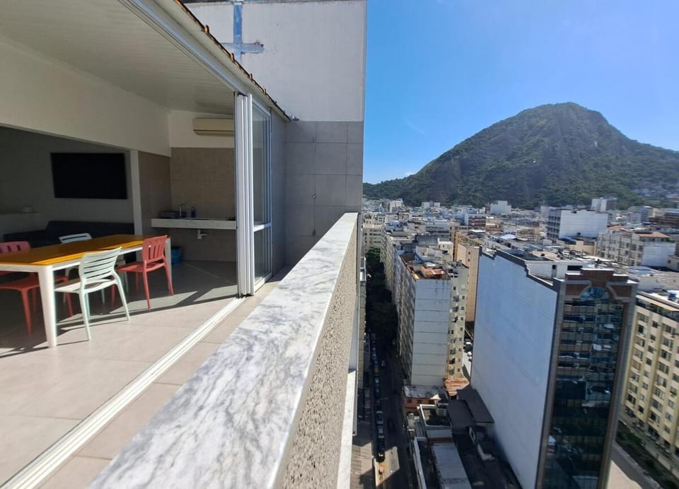 Duplex Copacabana, panoramic view, swimming pool Apartment in Rio de Janeiro