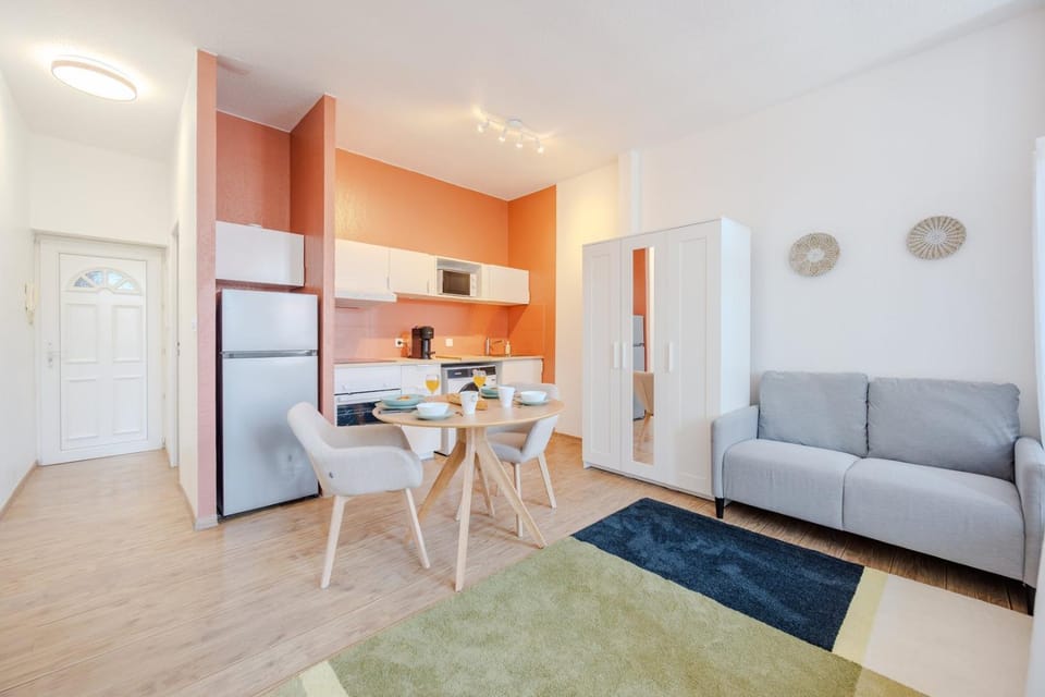 Studio Soleil & Couleurs - 100m du Port Apartment in La Seyne-sur-Mer