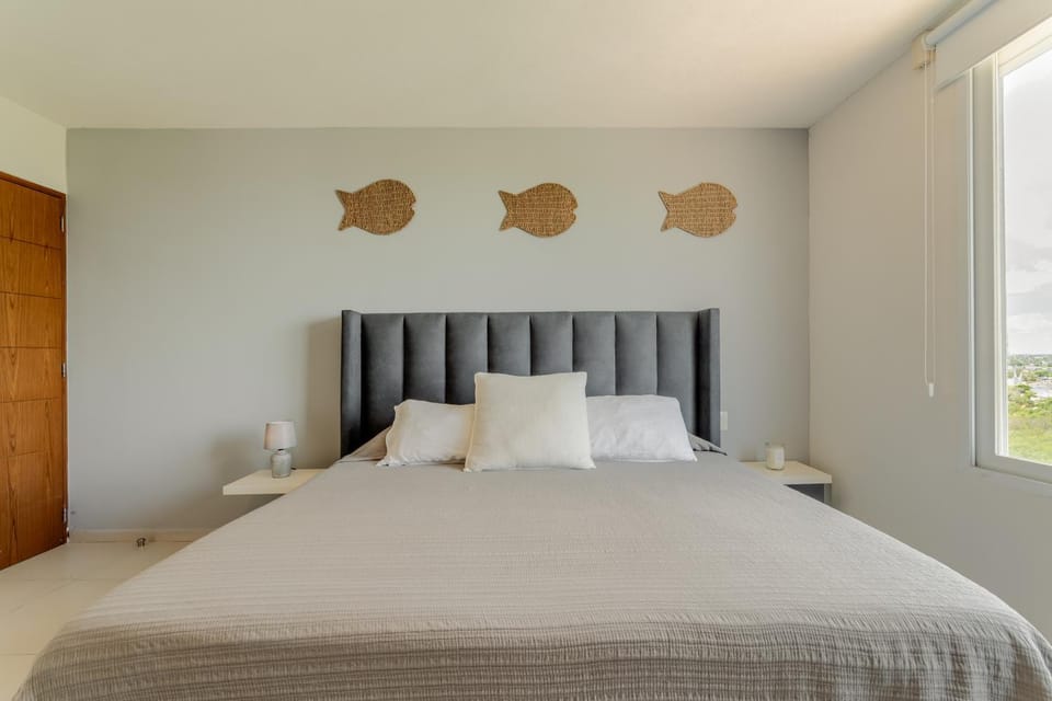 WAVES Beachfront 2 BDR by Casa Paraiso Apartment in Cancun