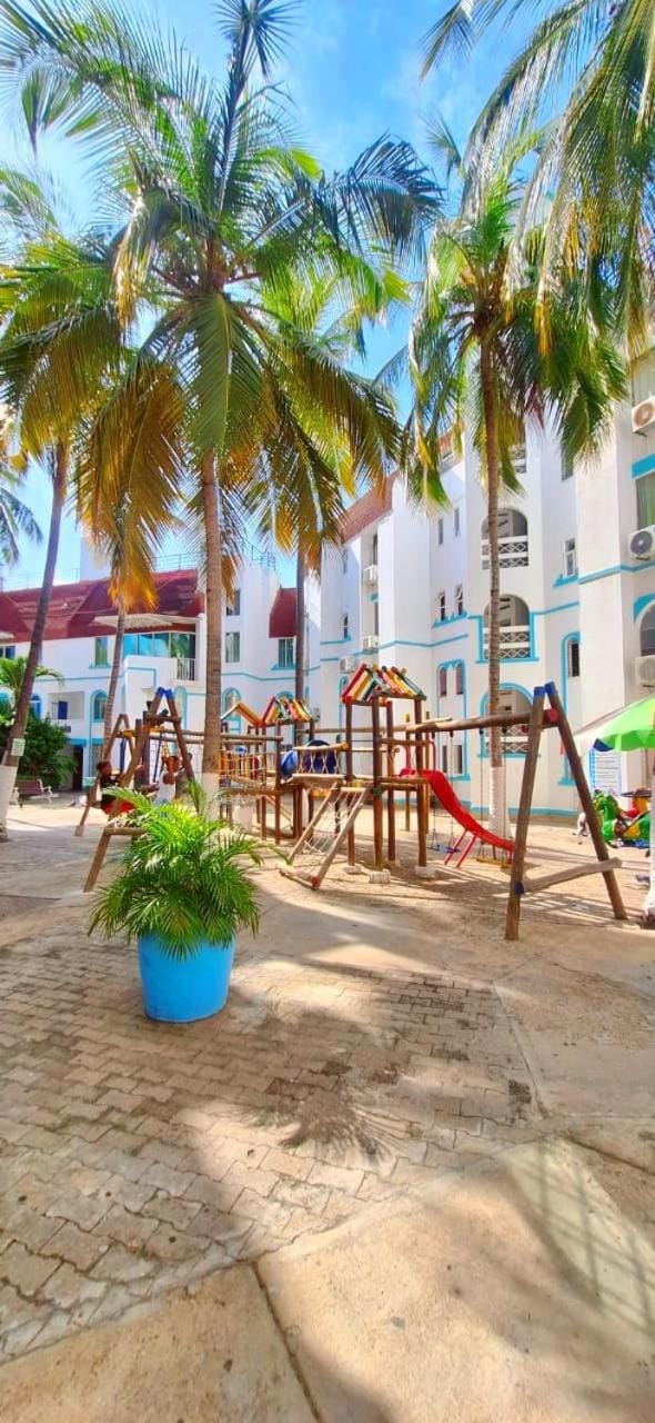 Patio, Children play ground