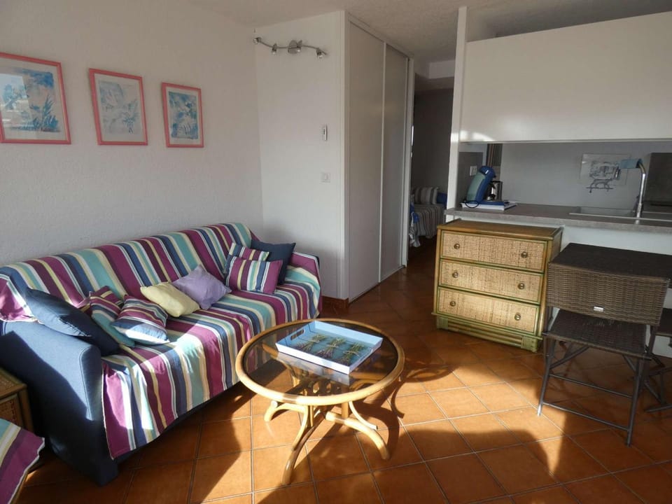 Deux pièces cabine proche plage et commerces - FR-1-328-205 Cabin in La Grande-Motte